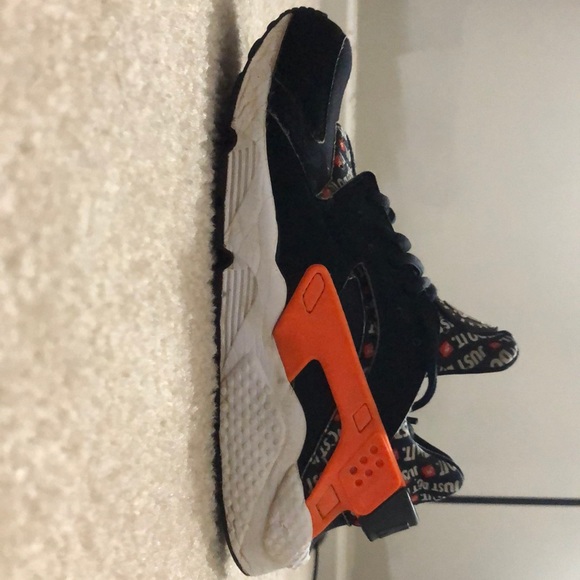 Nike Huarache - Picture 5 of 8